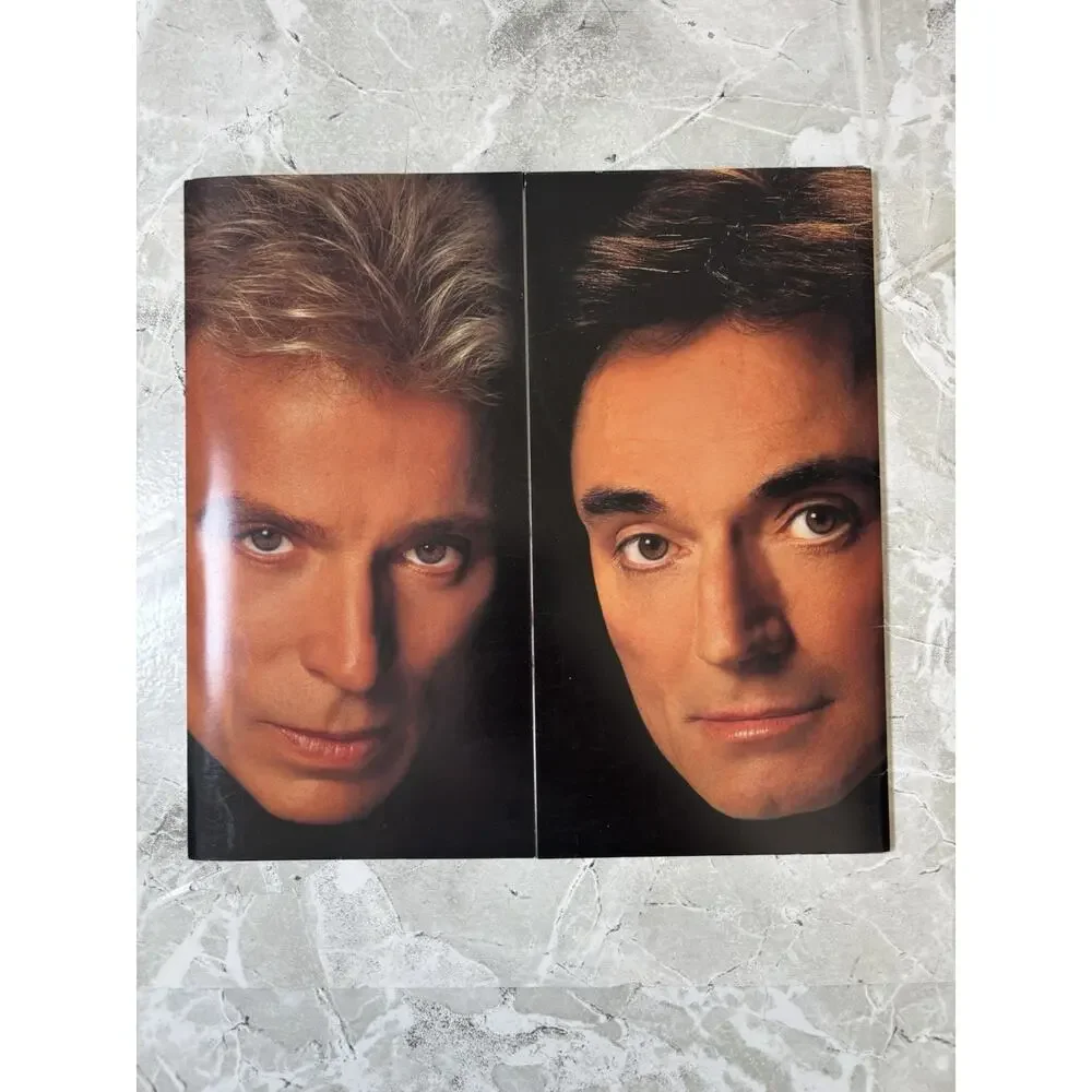 1998 Siegfried & Roy At The Mirage‎ Souvenir Program Book Booklet Bold Photos